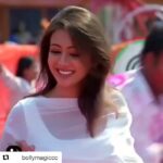 Preeti Jhangiani Instagram - #happyholi to everyone!! #throwbackthursday #Repost @bollymagiccc with @get_repost ・・・ Anybody else fav couple from this movie was Karan & Kiran? 🥰😍 🎬 : Mohabbatein v.c ~ @bollydiamond_