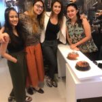Preeti Jhangiani Instagram - Celebrating women’s day at the @swenentertainment office with the lovely women who work with me 💪#Repost @swenentertainment with @get_repost ・・・ Swen Girl tribe! 🌸 Happy Women's Day #happywomensday💐 #girls #womenempowerment #swenentertainment