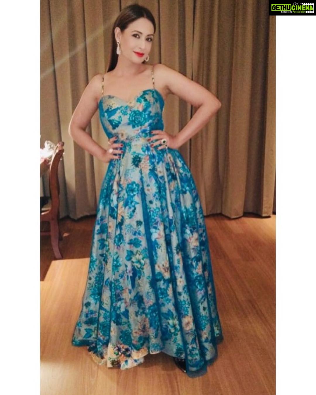 Preeti Jhangiani Instagram - Ready to judge Mrs Bihar and Jharkhand at #patna #aboutlastnight wearing @swati1475