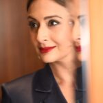 Preeti Jhangiani Instagram - Through the Looking glass...