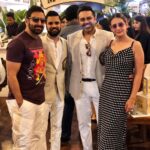 Preeti Jhangiani Instagram - Of High tea and fun conversations .. Thank you @karancito and @nitipedia for a fun evening 😘 @llwindia #luxurylifestyleweekend2019