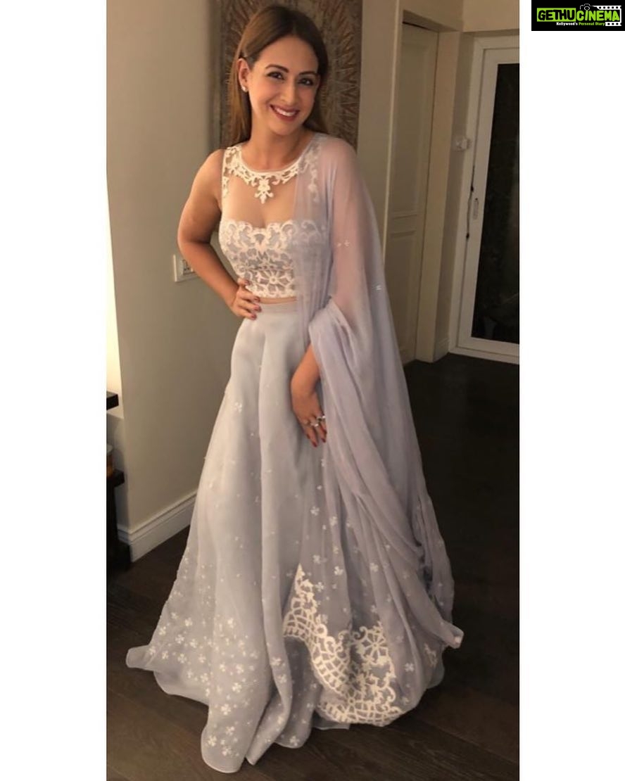 Preeti Jhangiani Instagram - Laugh and the world laughs with you... #aboutlastnight wearing one of my most favourite brands @geishadesigns styled by the very talented @gentleman_gaga #elegant #simple #understated #lovethatcolour ! 📸 by the multitalented @maddampresident