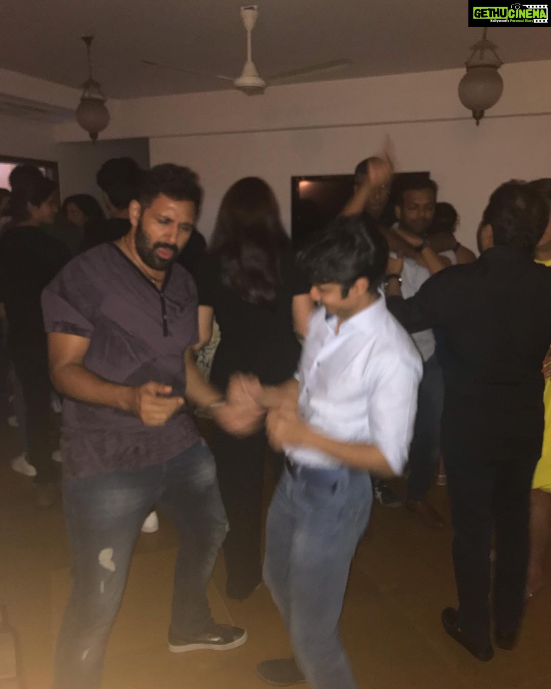 Preeti Jhangiani Instagram - Some more people who should not be invited @shibanimadhavlal and #kabirsatyani @dabasparvin @mmu_suter