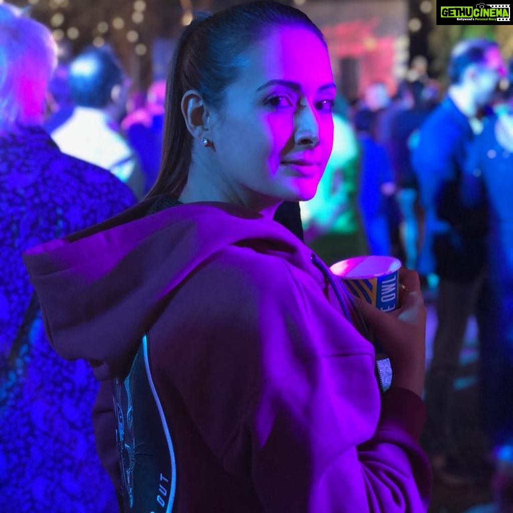 Preeti Jhangiani Instagram - The blues got me @mahindrablues #mahindrablues2019 #mahindrablues Mehboob Studio