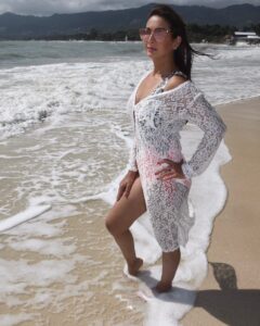 Preeti Jhangiani Instagram - Walk on the #ocean Step on the #stone Flesh becomes #water Wood becomes bone #kohsamui
