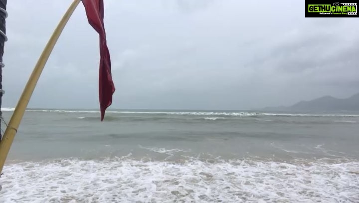 Preeti Jhangiani Instagram - Been getting a lot if messages from everyone asking if we re ok ! The worst storm to hit #kohsamui in 68 years! Bang in the middle of our holiday!But all good so far! #pabuk ARKbar Beach Club Koh Samui
