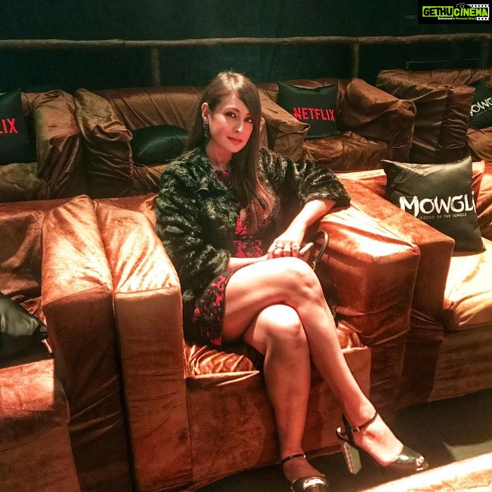 Preeti Jhangiani Instagram - Excited to watch #mowglilegendofthejungle @netflix_in #premiere #redcarpet #classic #mowgli jacket by #azzurel @guptasidd26 dress #dianevonfurstenberg YRF Studios