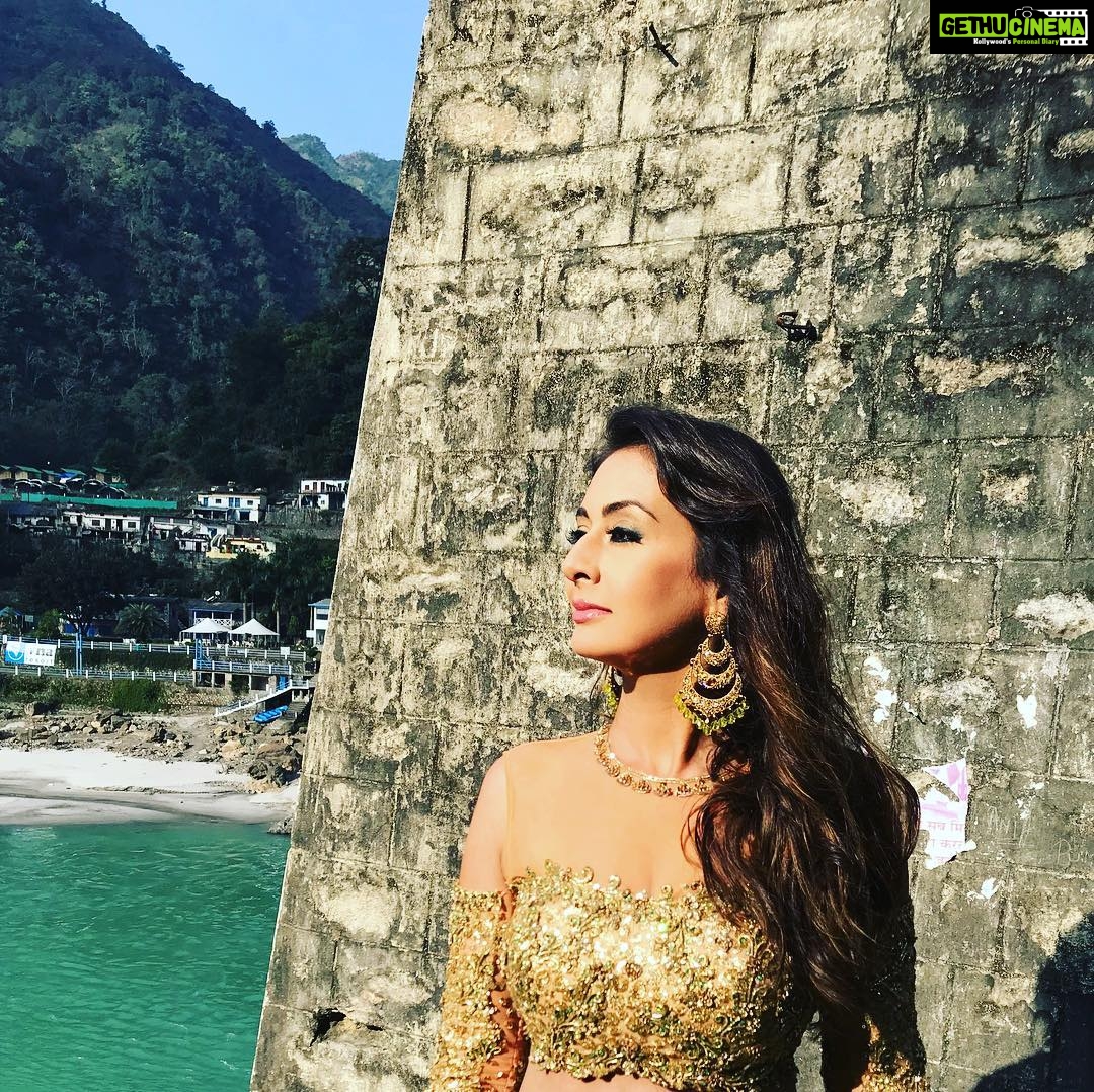 Preeti Jhangiani Instagram - Feels like #heaven on earth #rishikesh #ganges #ganga #song #songshoot @dsouza6486