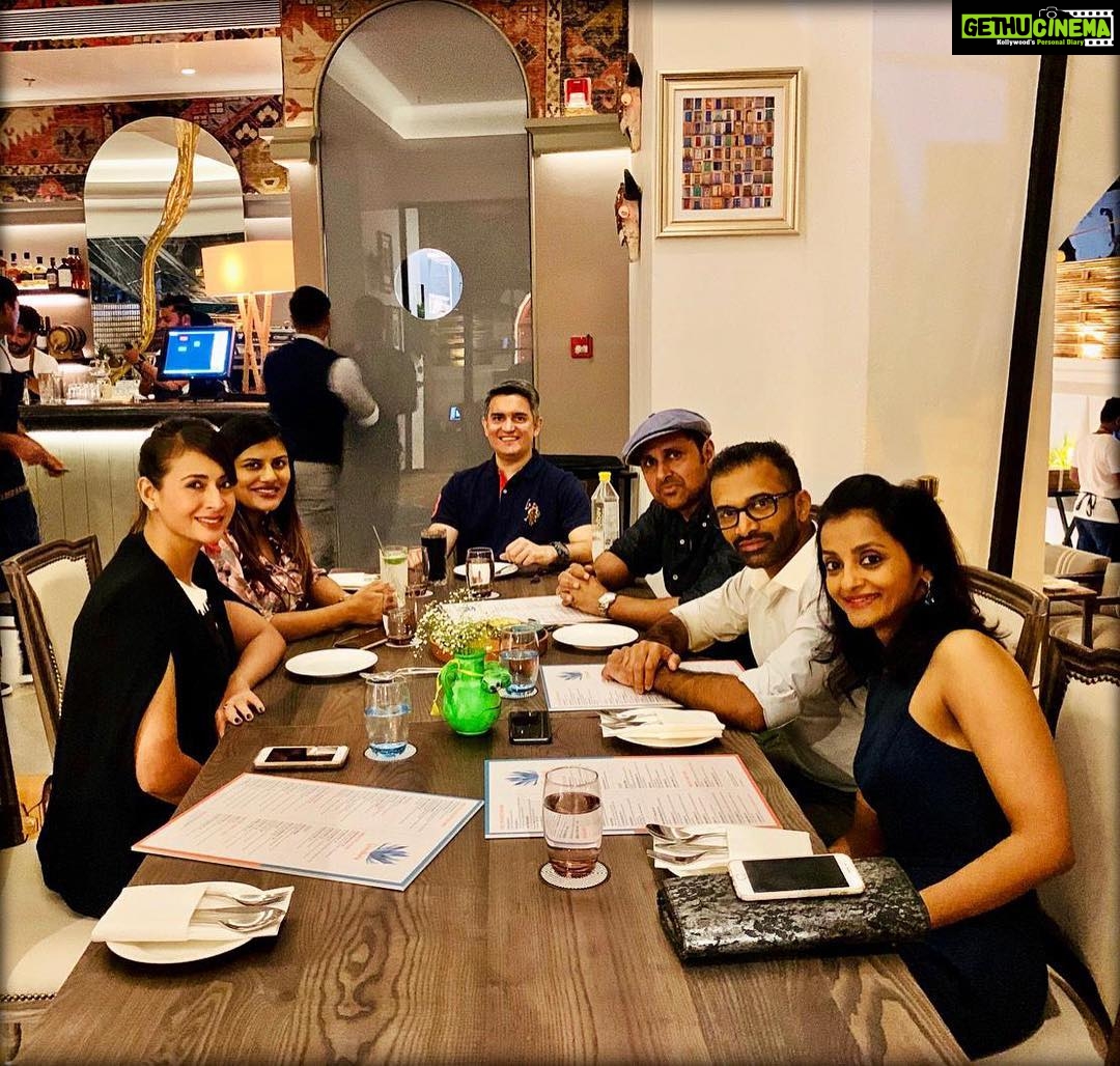 Preeti Jhangiani Instagram - Table for #six Thank you @sanchosindia and @monaj75 for hosting us #mexicanfood #cheesy #yummy #churros with @sujay.jairaj @minalthacker @sandhya_gorthi Sanchos