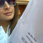 Preeti Jhangiani Instagram - On the way to #bhuj #newfilm #newscript #script #newbeginnings lots of #dialogues to learn! Chatrapati Shivaji International Airport