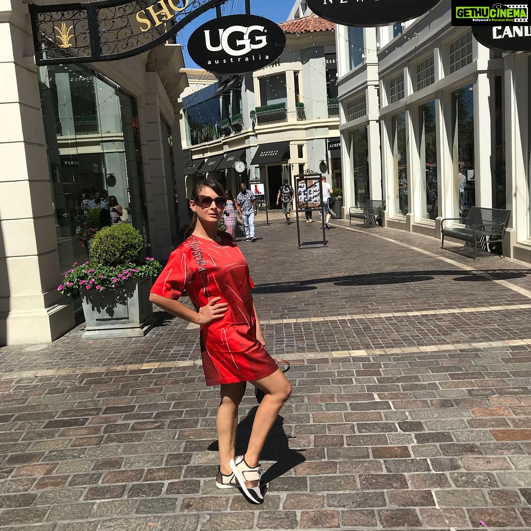 Preeti Jhangiani Instagram - When you’re in the mood for some frenzied shopping .. wear red! #moschino #losangeles #thegrove #shoptillyoudrop The Grove