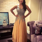 Preeti Jhangiani Instagram - And when you’re in the mood for pastels but STILL got to be glam! #asiaoneawards2018 @adsinghdesigns @ad.singh1 #adsingh