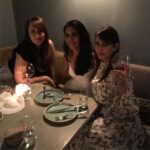 Preeti Jhangiani Instagram - #saturday #saturdaynight @slinkandbardot with @seemadabas @maddampresident @mehta_naren Slink & Bardot