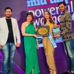 Preeti Jhangiani Instagram - Thank you @middayindia #middaypowerfulwomen for conferring me with ‘Sports Entrepreneur of the Year’ award for The @propanjaleague 🙏 Miles more to go 💪