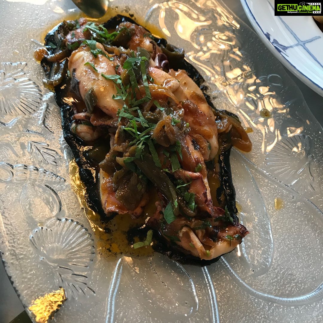 Preeti Jhangiani Instagram - Lunch at #delmar at #thewharf #thewharfdc #washingtondc unbelievable #spanish food #fingerlickinggood