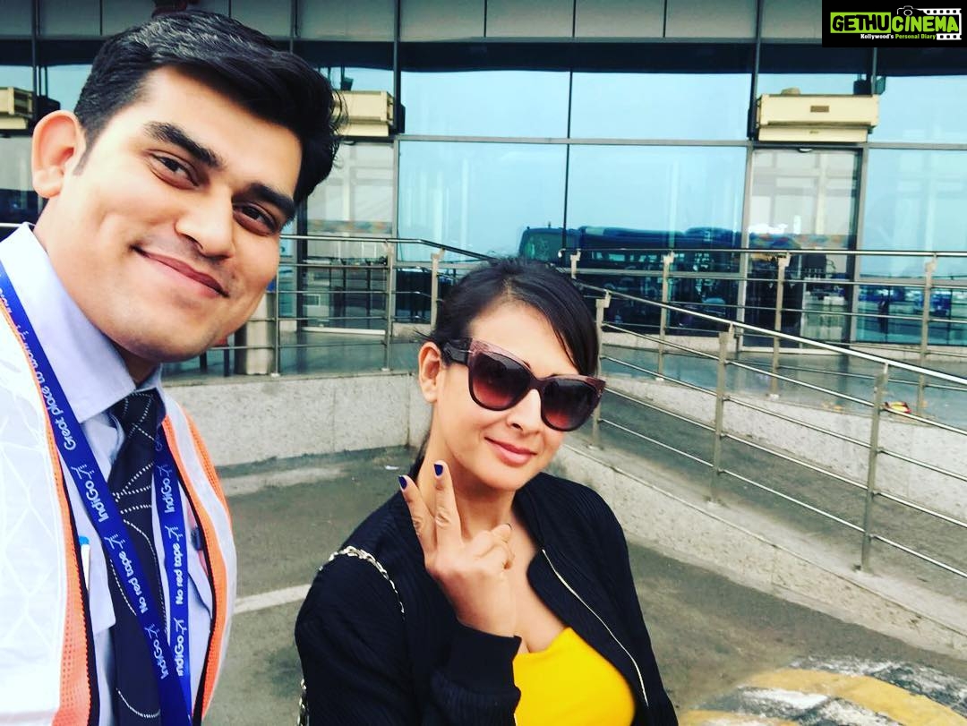 Preeti Jhangiani Instagram - Thank you @indigo.6e and #indigoairlines staff Mr.Deepak for a #seamless #flying #experience ✈️ #delhi to #mumbai Indira Gandhi International Airport T1D, New Delhi