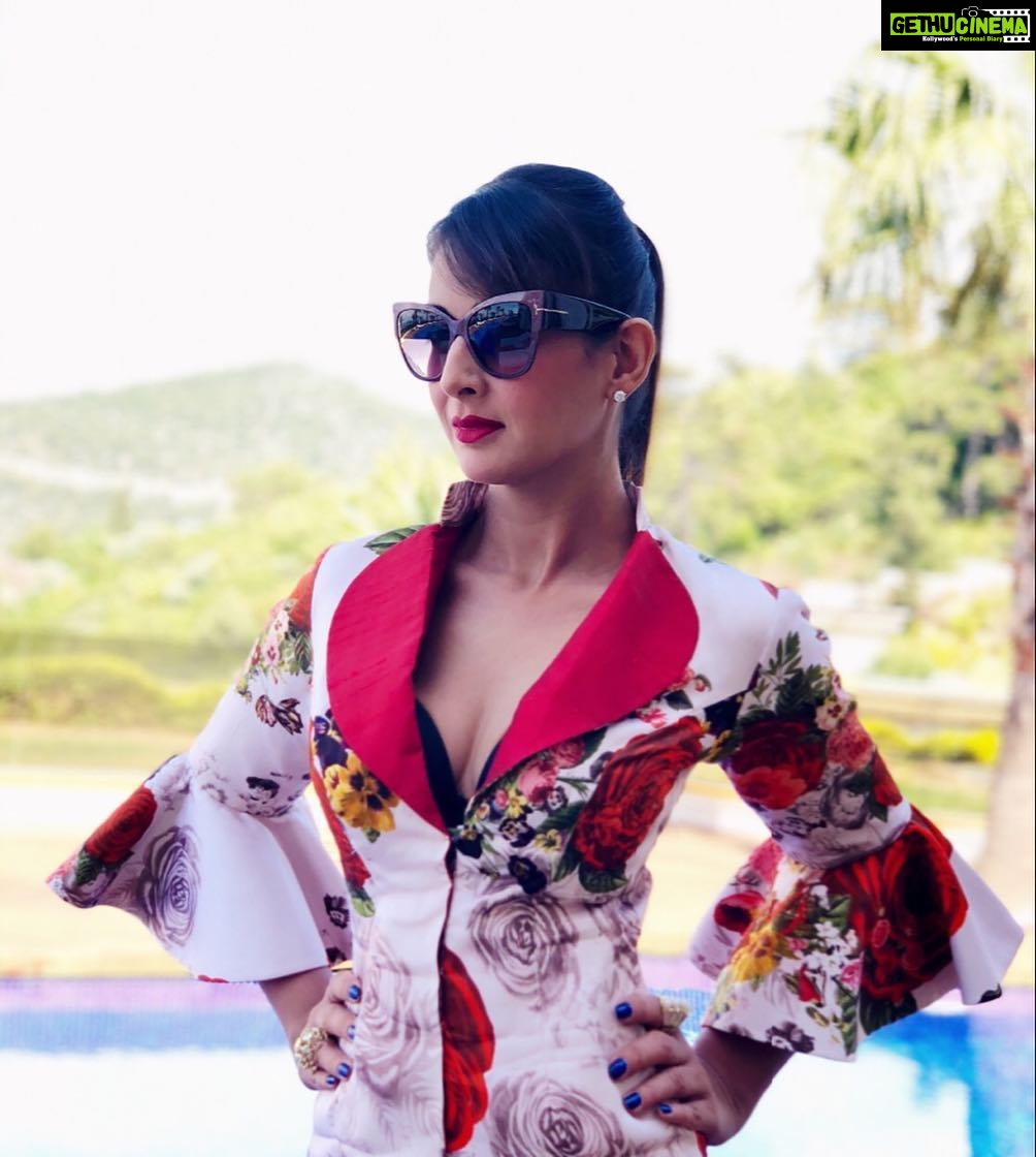 Preeti Jhangiani Instagram - Ready for the day #brunch #turkey #türkiye #ott Jacket @kehiaofficial Rings @isharya Sunglasses @tomford styled by @gentleman_gaga be Premium Bodrum