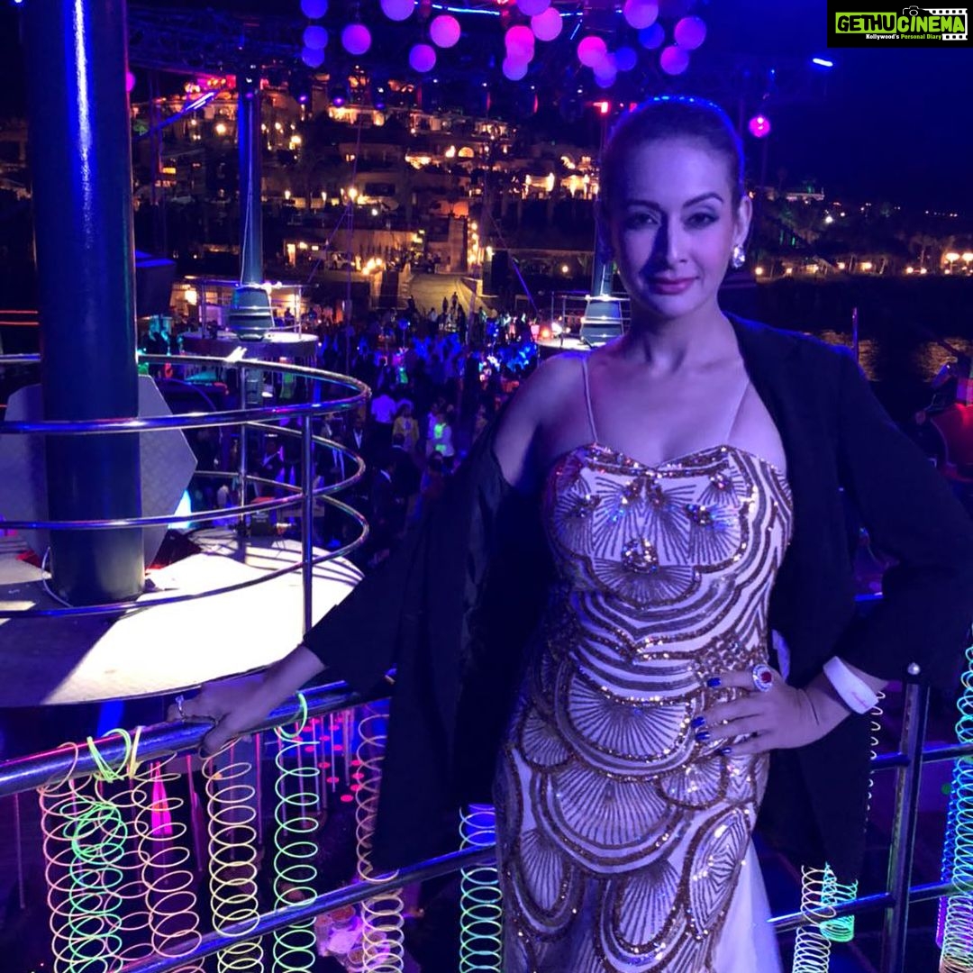 Preeti Jhangiani Instagram - Rave on the #waves #catamaran #bodrum #aegansea Thank you @ad.singh1 @adsinghdesigns #adsingh for dressing me up perfectly 😘 Jewels by @satyanifinejewels styled by @gentleman_gaga jacket courtesy @maddampresident 💕#livewithbansals