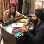 Preeti Jhangiani Instagram – With my dear friend @ad.singh1 @adsinghdesigns #adsingh #contemplating #whattowear 🤨#somuchtochoosefrom #wedding #shaadi #custommade #bespoke Ad Singh