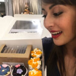 Preeti Jhangiani Instagram - Thank you @dcakecreations for the #yummy #mothersday #hamper 😘 #sugarrush time💃🏻