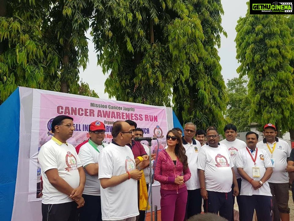 Preeti Jhangiani Instagram - Flagging off the #cancer awareness run and the #swacchbharat Abhiyan In #siligudi