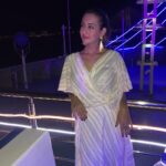 Preeti Jhangiani Instagram - Smell the #sea and feel the #sky , let your #soul and #spirit fly 💕