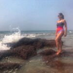 Preeti Jhangiani Instagram - In the waves of change we find our true direction @pordosolbeachlounge #waves #breakingwaves #sea #beach #beachlife @pordosolbeachlounge