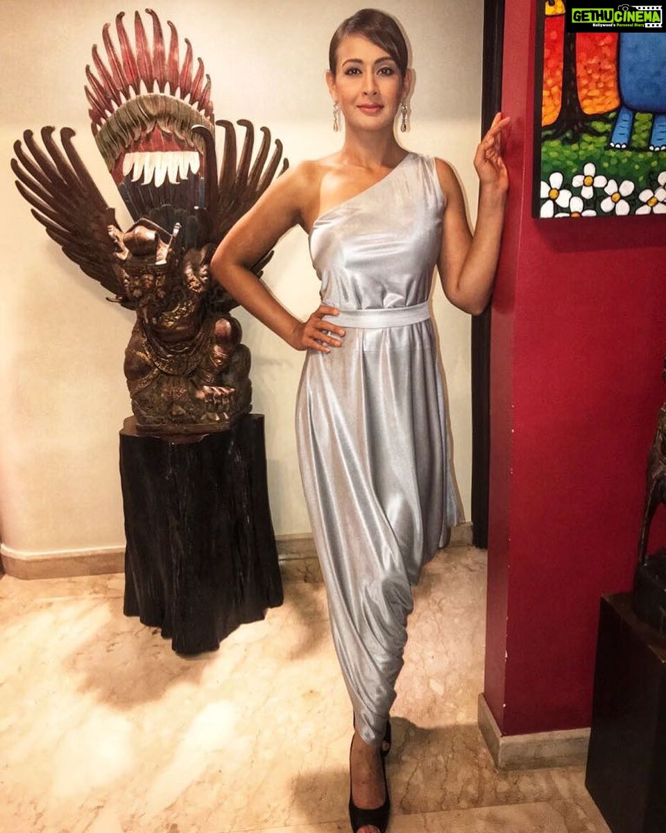 Preeti Jhangiani Instagram - All that glitters .. could be #silver #aboutlastnight #timesofindiasportsawards #toisa #owncreation