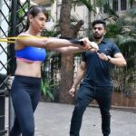 Preeti Jhangiani Instagram - The world’s greatest achievers have been those who have always stayed focussed on their goals and have been consistent in their efforts.#kynamax #endtheexcuse @trainmenow.in Book your personal trainer now!