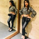 Preeti Jhangiani Instagram - It’s a school night but who cares! #dontcare ! Thank you #azzurel and @guptasidd26 for the outfit😘 #readyfortonight #thursday #thursdays #thursdaynight #instapic #instalike
