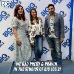 Preeti Jhangiani Instagram - We had Bollywood Stars and the Co-Founders of the @propanjaleague @jhangianipreeti and @dabasparvin in the studios of Big 106.2! @mansitalking #Big1062 #ProPanjaLeague #Bollywood