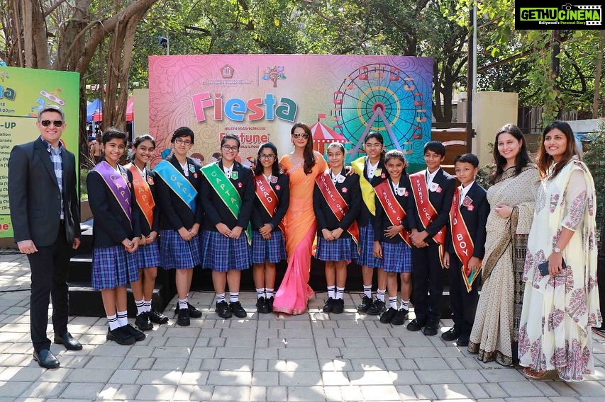 Preeti Jhangiani Instagram - At the inauguration of the first annual #fiesta 2018 @chatrabhuj.narsee.school .. What an amazing atmosphere! @sujay.jairaj @minalthacker #principal Mrs Merzeen Doctor and #pta members @payalshah0109 and Juthika Khadye Chatrabhuj Narsee School Kandivali