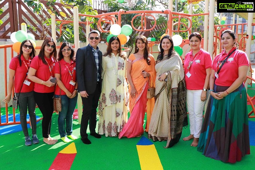 Preeti Jhangiani Instagram - At the inauguration of the first annual #fiesta 2018 @chatrabhuj.narsee.school .. What an amazing atmosphere! @sujay.jairaj @minalthacker #principal Mrs Merzeen Doctor and #pta members @payalshah0109 and Juthika Khadye Chatrabhuj Narsee School Kandivali