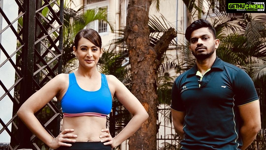 Preeti Jhangiani Instagram - Had a great time learning some new ways of keeping fit with #kynamax #endtheexcuse @trainmenow.in ..Now get your fitness trainer at your doorstep and no need to carry any equipment! 2 free sessions just when you download the app !!