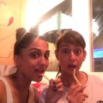 Preeti Jhangiani Instagram - When #frenchfries are all around you 😱with @shrimarai #birthday #birthdayparty #mamas #mothersofboys #diet #fitmom