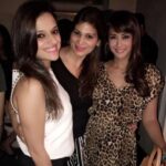 Preeti Jhangiani Instagram - When you know eachother for 20 years and still have a blast every time you meet😘#goodtimes #friendsforever #girls #crazy #slinkandbardot
