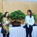 Preeti Jhangiani Instagram - What a #wonderful and #enlightening experience being the Chief Guest and inaugurating the #ikebana and #bonsai exhibition at @jamnabai.narsee.school with the beautiful and inspiring @thackerurvashi and @harsha.hinduja