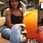 Preeti Jhangiani Instagram - Celebration 🎉 #bestactorfemale #rajasthanfilmfestival2017 #rff #marriotjaipur #tequilasunrise