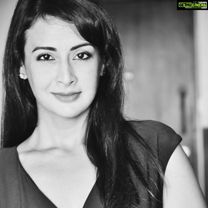 Preeti Jhangiani Instagram - When the hubby takes out his camera @dabasparvin #nikon #blackandwhitephotography