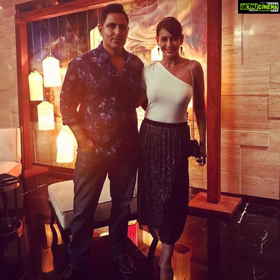 Preeti Jhangiani Instagram - #Repost @dabasparvin (@get_repost) ・・・ The one day I don't hv to wry abt making a reservation;) coz Wifey @jhangianipreeti taking me out for a #birthday dinner