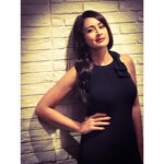 Preeti Jhangiani Instagram - Ready for the day ! In the Happy Bows collection from House of Aara on www.bookdlook.com . Follow them on @bookdlook.measuredperfection