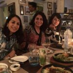 Preeti Jhangiani Instagram - The preggo in the middle @hennasingh and the ones who are done! @farah.nm