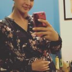 Preeti Jhangiani Instagram - Already wearing purchase no 1 for dinner date with hubby! Love it!#fashionpopbyyakutaandbinal @binal.trivedi @yakutasarkari123