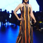 Preeti Jhangiani Instagram - Bravo Reshma! #reshmamerchant #houseofmilk #lakmefashionweek2017