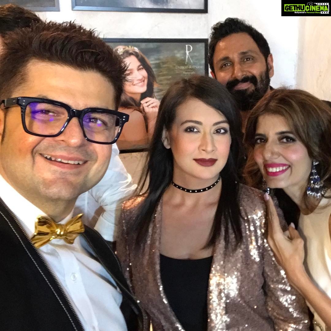 Preeti Jhangiani Instagram - Don't miss the Golden Sindhis @dabbooratnani #DabbooRatnaniCalender #dabooratnanicalender #dabooratnani#sindhisrock