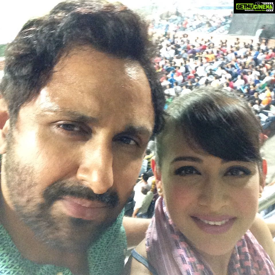 Preeti Jhangiani Instagram - At the IPL .. Kolkata Vs Hyd.. Braving the Delhi heat #IPLT20Semifinals