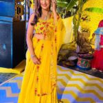 Preeti Jhangiani Instagram – Jab #mehendi hai rachne wali! 
Yellow is the way to go!

Thank you @shrenahirawatofficial for getting me that perfect share of yellow ❤️

Jewels by @mahesh_notandass

Styled by @gentleman_gaga

Thank you @aditis128 for the pics! You’re my saviour !