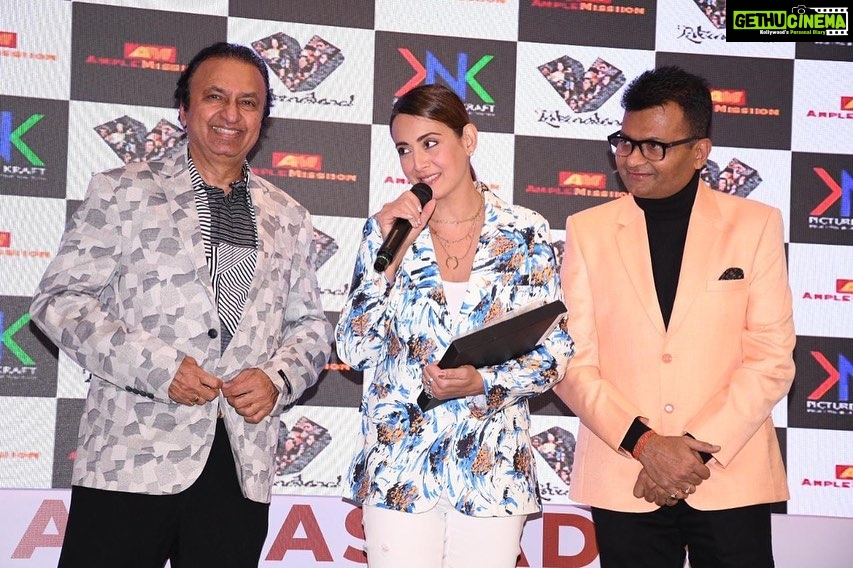 Preeti Jhangiani Instagram - Thank you to the India America cultural promotion for this honour for @propanjaleague for a successful association with @willow_tv_official in the states
