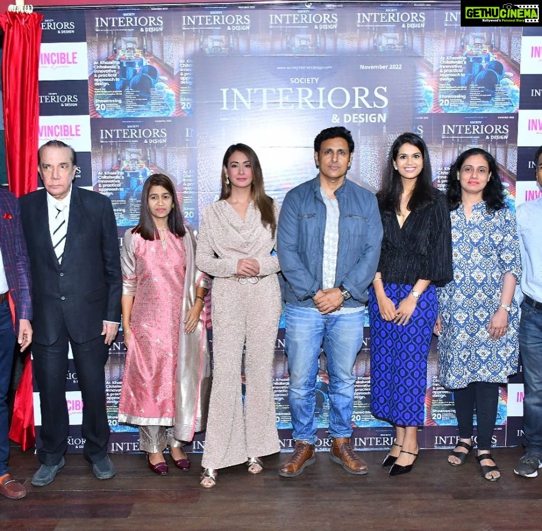 Preeti Jhangiani Instagram - It was a pleasure unveiling the November 2022 issue of the @societyinteriorsdesign magazine with @dabasparvin and Shri Nari Hira .