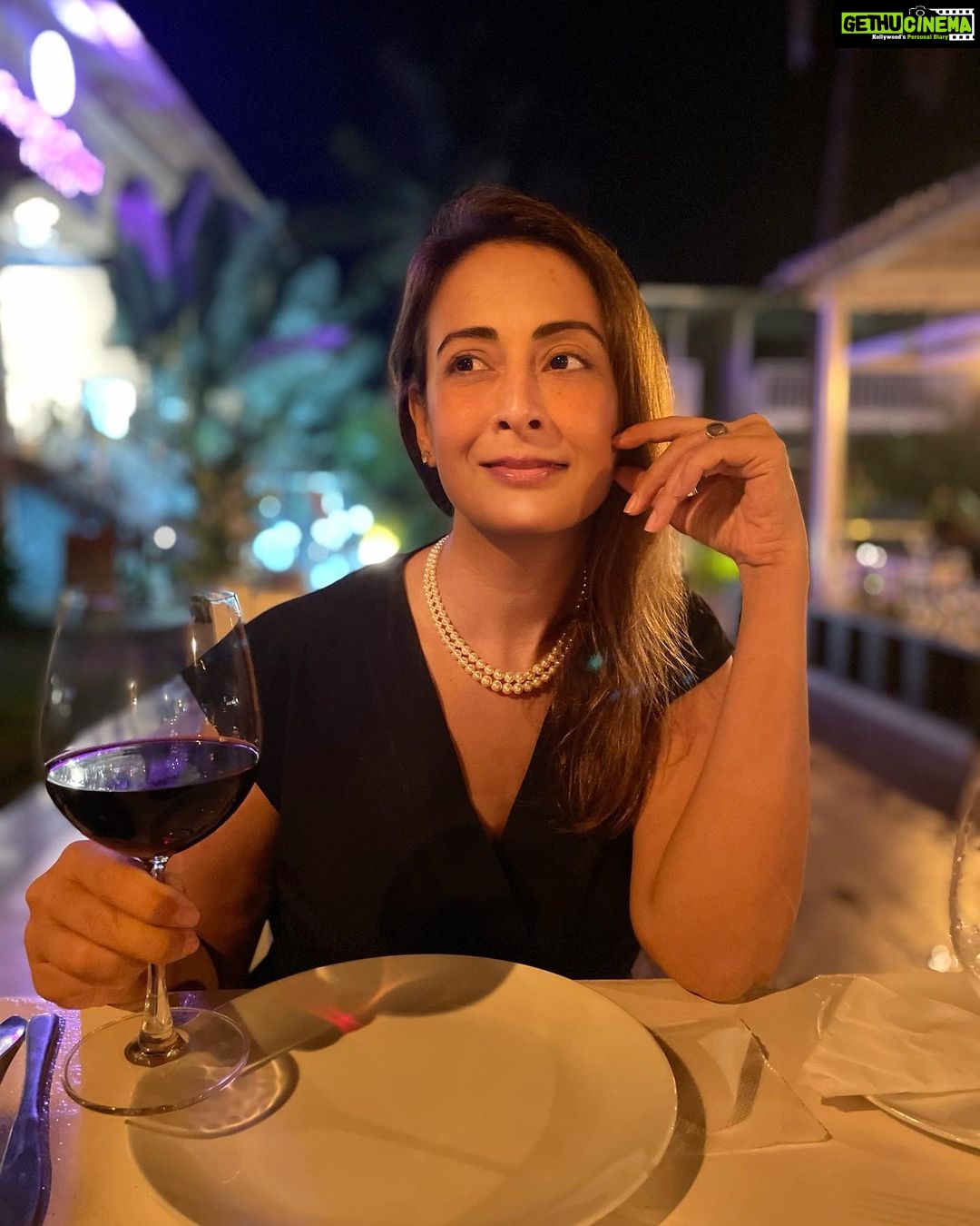 Preeti Jhangiani Instagram - Thank you @foxoso_hotel @la_alphonso_marina_resort @laalphonsomarinaresort for the beautiful and scrumptious Diwali dinner for my family and me! Wish everyone a beautiful , prosperous and safe Deepavali ❤️ @dabasparvin